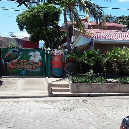 Guest House Casa De Oro Granada Exterior photo
