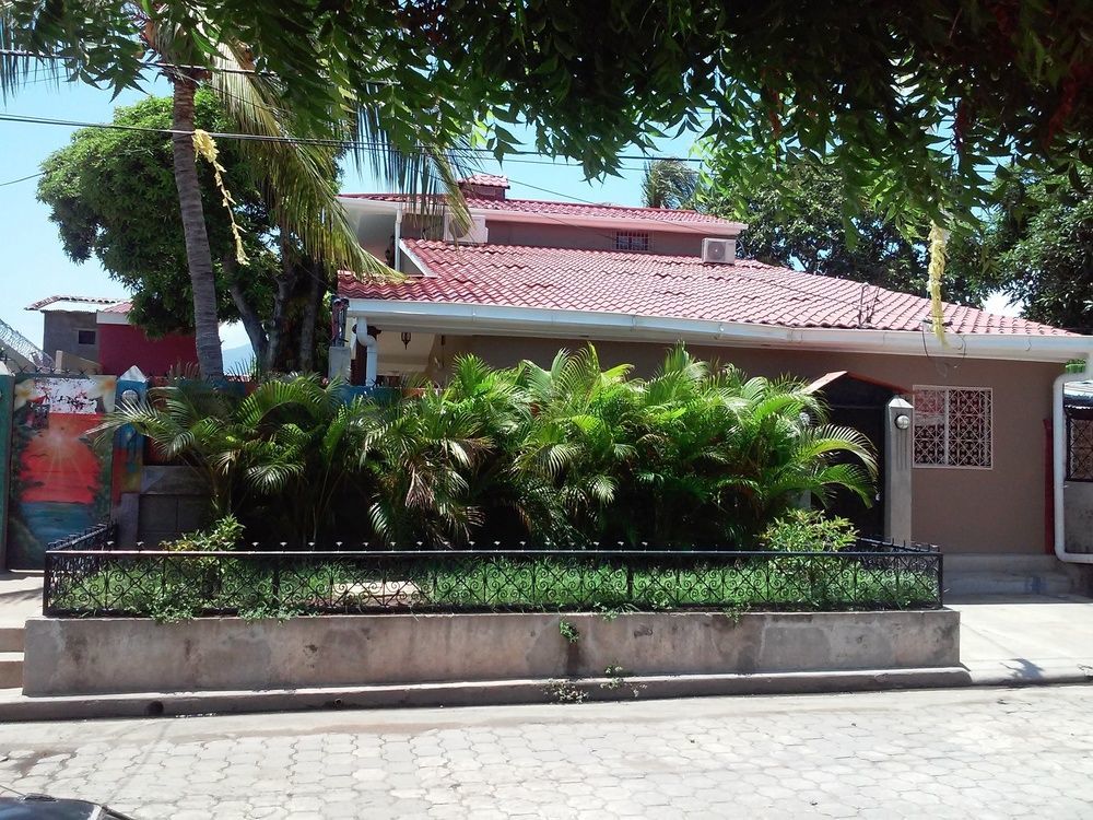 Guest House Casa De Oro Granada Exterior photo